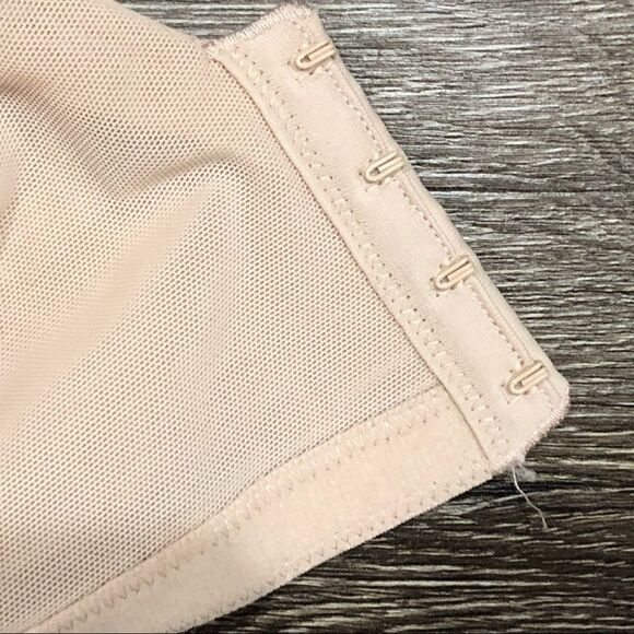 Torrid Curve Bra 50DD - Picture 5 of 5